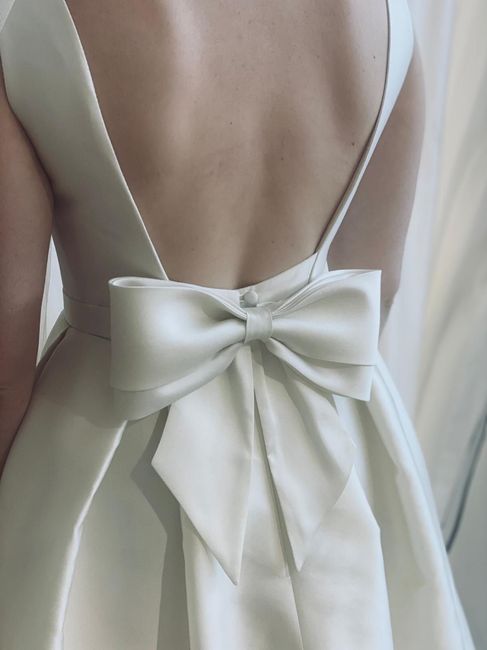 Vestidos👗👰🏾‍♀️ con moño 🎀 33