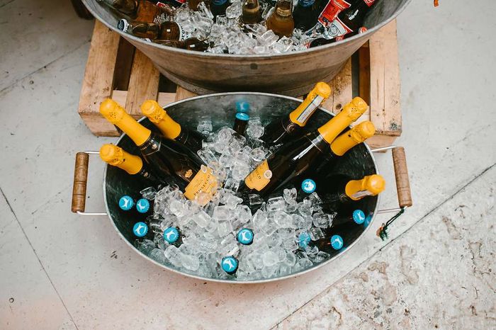 Caragh + Ryan: una boda pink flamingo 🦩 25