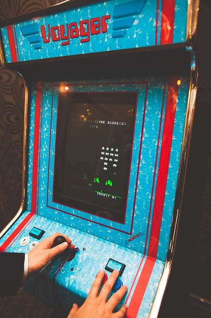 Jane + Neil: una boda Star Wars y videojuegos con un toque chic 52
