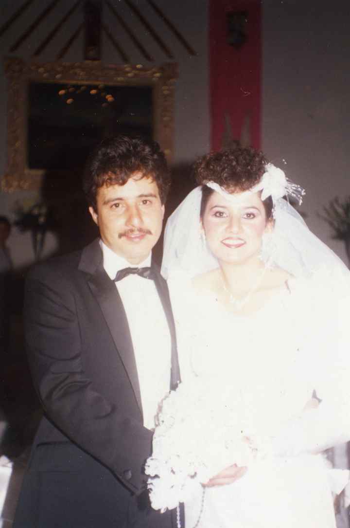 Todo comenzó con una boda... 💒👰🤵‍♂️💍 - 1
