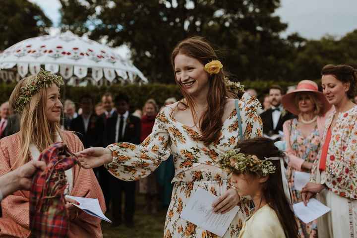 🌿✨ Catriona + Tom: Handfasting y un vestido diseñado por la novia ✨🌿 - 47