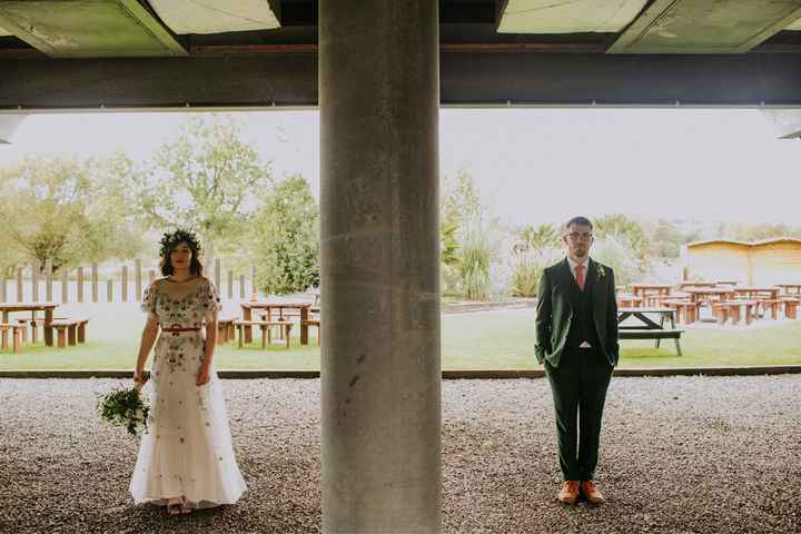 Alice + Ben: Una boda colorida en un mini golf de dinosaurios - 33