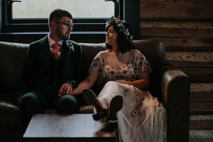 Alice + Ben: Una boda colorida en un mini golf de dinosaurios - 39