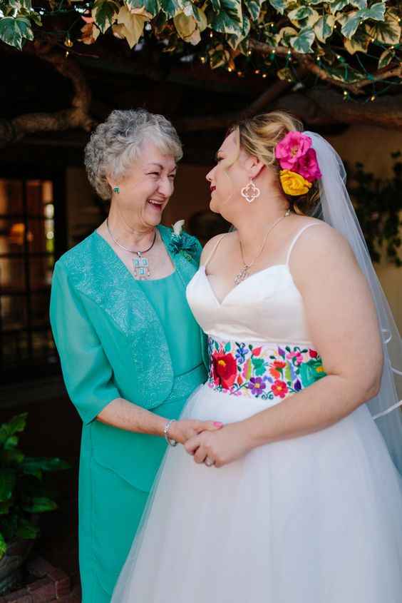 Vestido de novia con un toque muy mexicano - 10