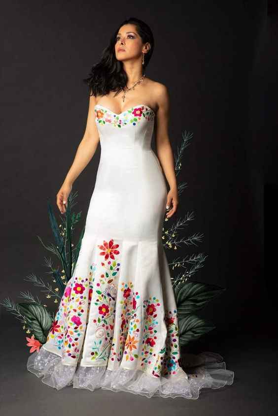 Vestido de novia con un toque muy mexicano - 16