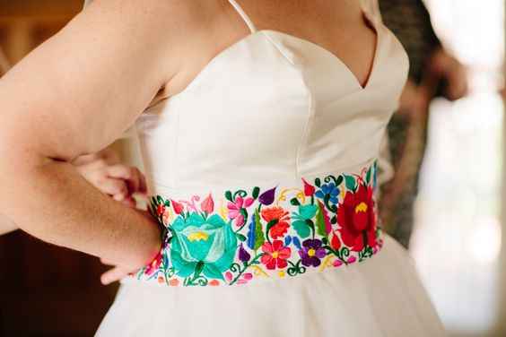 Vestido de novia con un toque muy mexicano - 17