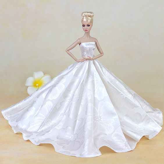 Barbie: Vestidos de novia - 13