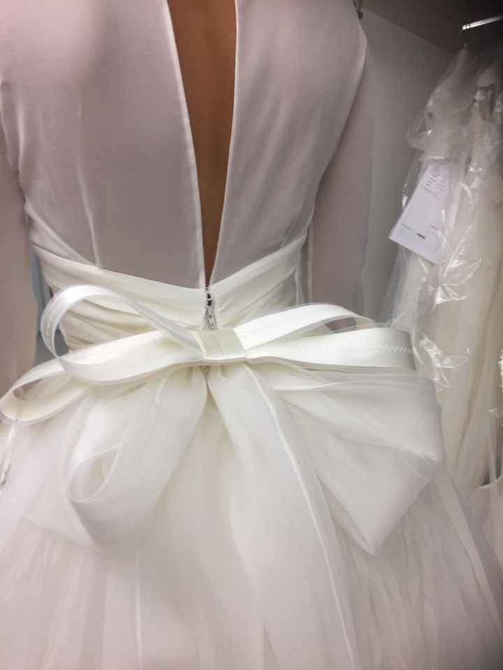 Vestidos👗👰🏾‍♀️ con moño 🎀 - 40