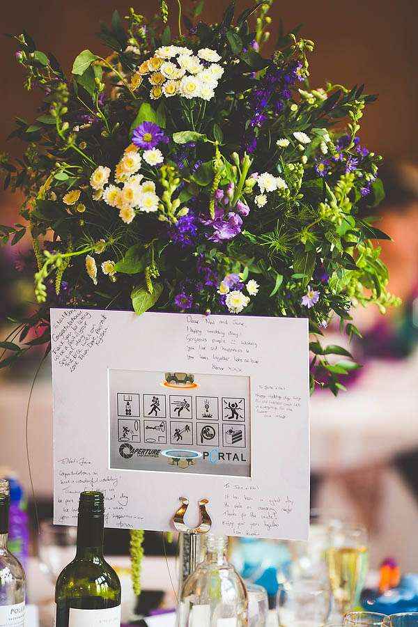 Jane + Neil: una boda Star Wars y videojuegos con un toque chic - 42