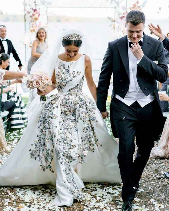 Vestidos con un toque de color - 11