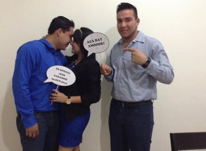 aca hay amor