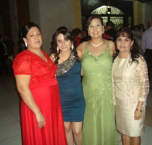 que vestidos??