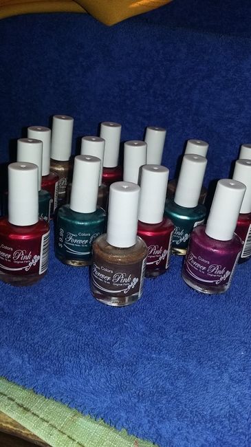Tambien compré pinturas de uñas