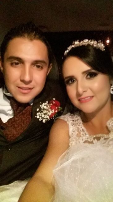 Selfie!! Los novios despues de la misa
