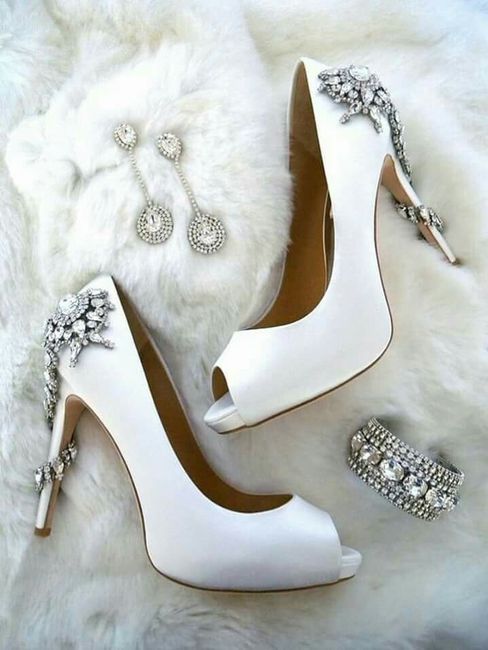 Zapatillas de novia, zapato bajito y tenis - 17