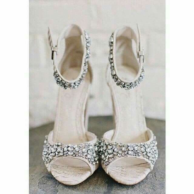 Zapatillas de novia, zapato bajito y tenis - 23