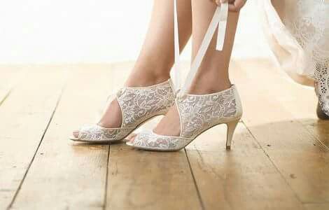 Zapatillas de novia, zapato bajito y tenis - 47