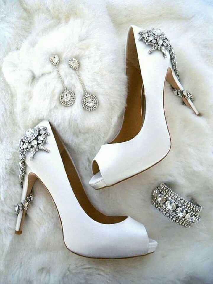 Zapatillas de novia, zapato bajito y tenis - 17