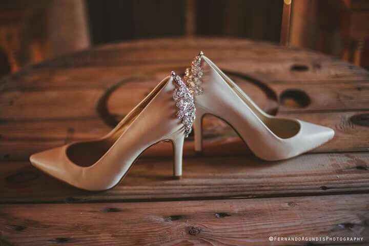 Zapatillas de novia, zapato bajito y tenis - 45