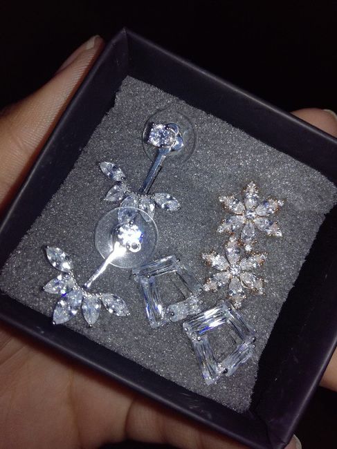  Ya tengo aretes. - 1