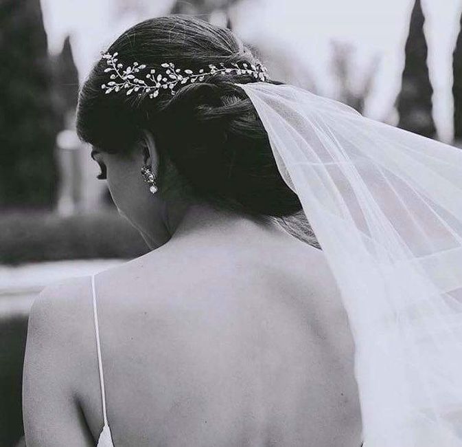 Tocado brillante y ¿velo español? 3