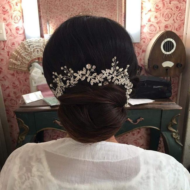 Tocado brillante y ¿velo español? 4