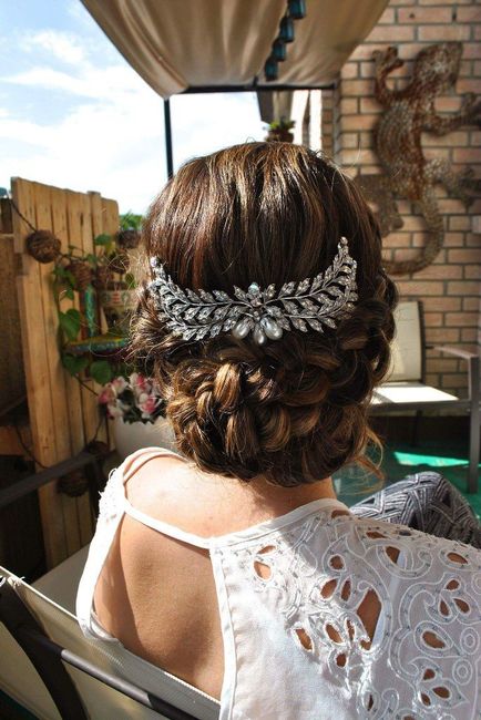 Tocado brillante y ¿velo español? 5