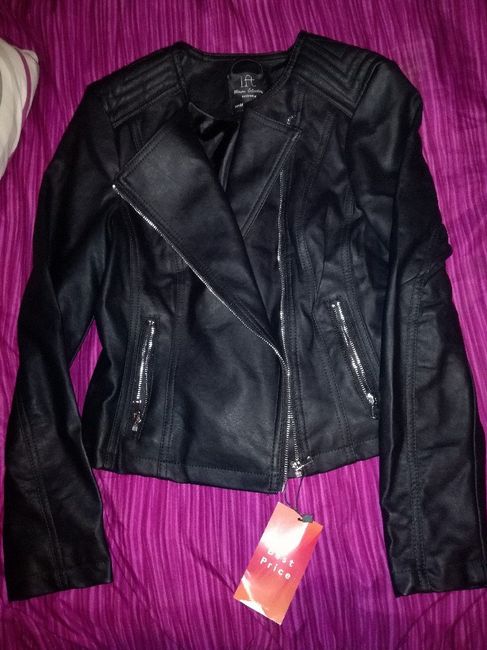 De compras: reloj, tocado, liga, chaquetas y zapatillas. - 5