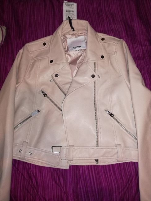 De compras: reloj, tocado, liga, chaquetas y zapatillas. - 6