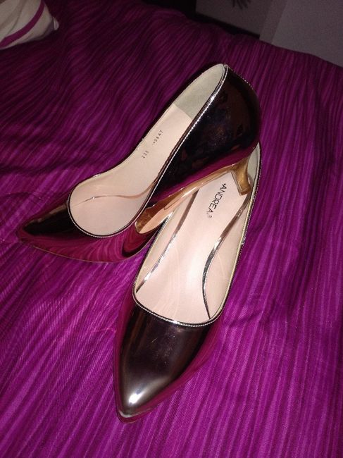 De compras: reloj, tocado, liga, chaquetas y zapatillas. - 8