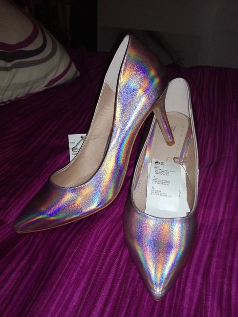 De compras: reloj, tocado, liga, chaquetas y zapatillas. - 10