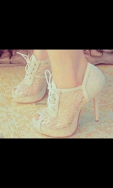 Hola chicas no encuentro mis zapatillas ideales para el vestido ? - 1