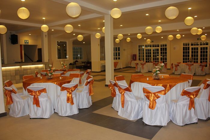 Decoracion del salon en el techo