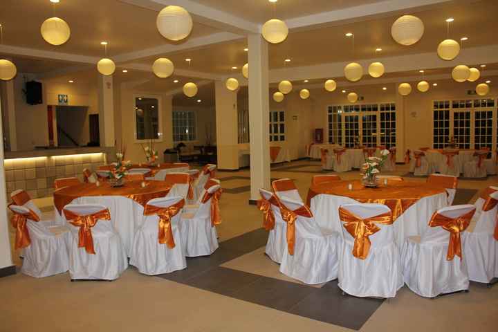 Decoracion del salon en el techo