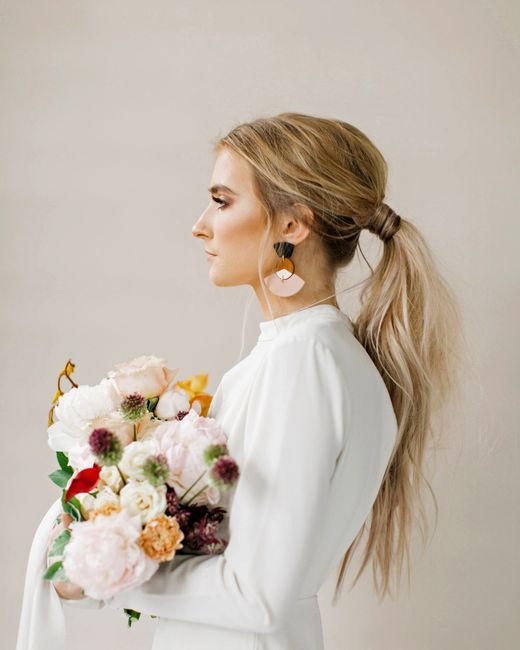 6 peinados para novias de pelo liso 6