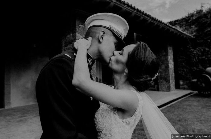 [BODA REAL] ¿Cuál foto en blanco y negro copiarías? 3