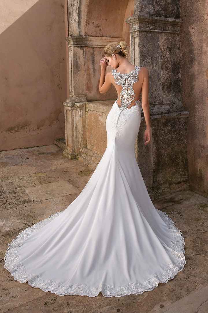 C) Vestido novia fuego
