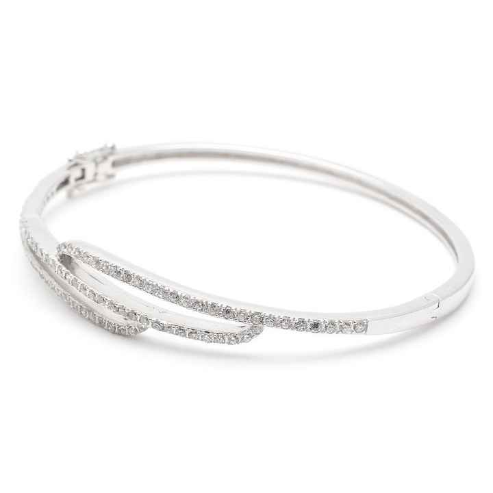 2) Una pulsera más discreta y minimalista
