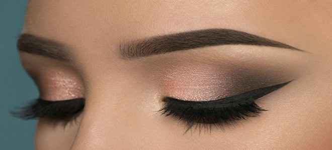 4) Para realzar el cat eye