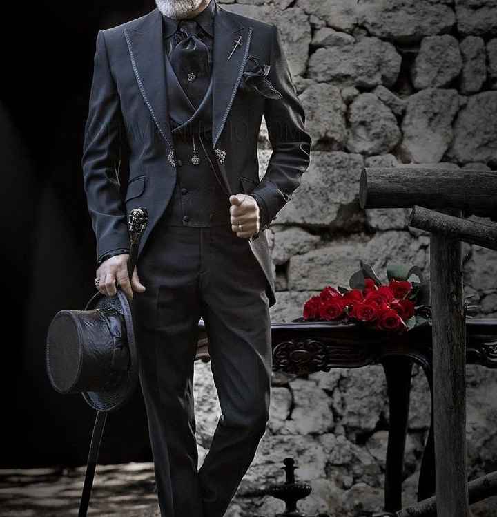 4) Un novio a la moda Halloween