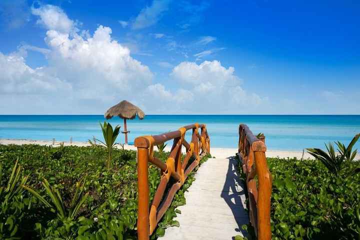 3) Isla Holbox