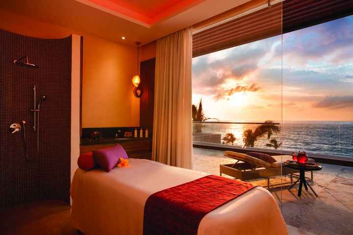 A) Hotel 5 estrellas