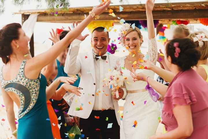 Club de Novias Colores Llamativos - 1