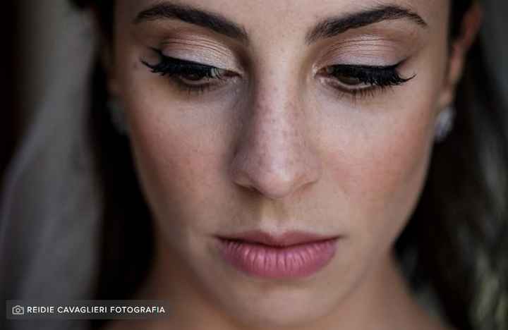 Compatibilidad de belleza %: Forma de cejas - 1