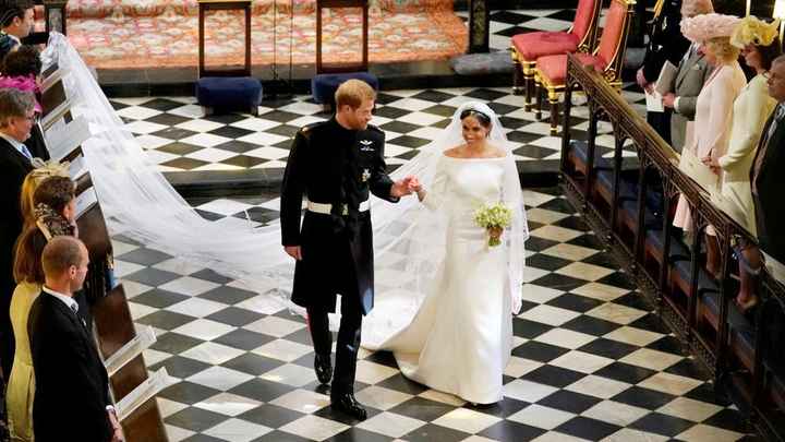 ¿Cuántas ⭐ le das al velo del Meghan Markle? - 1