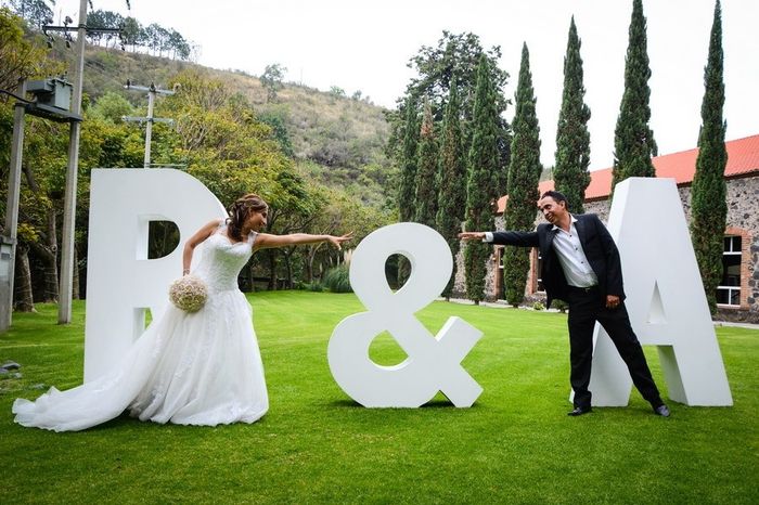 CON NUESTRAS LETRAS GIGANTES