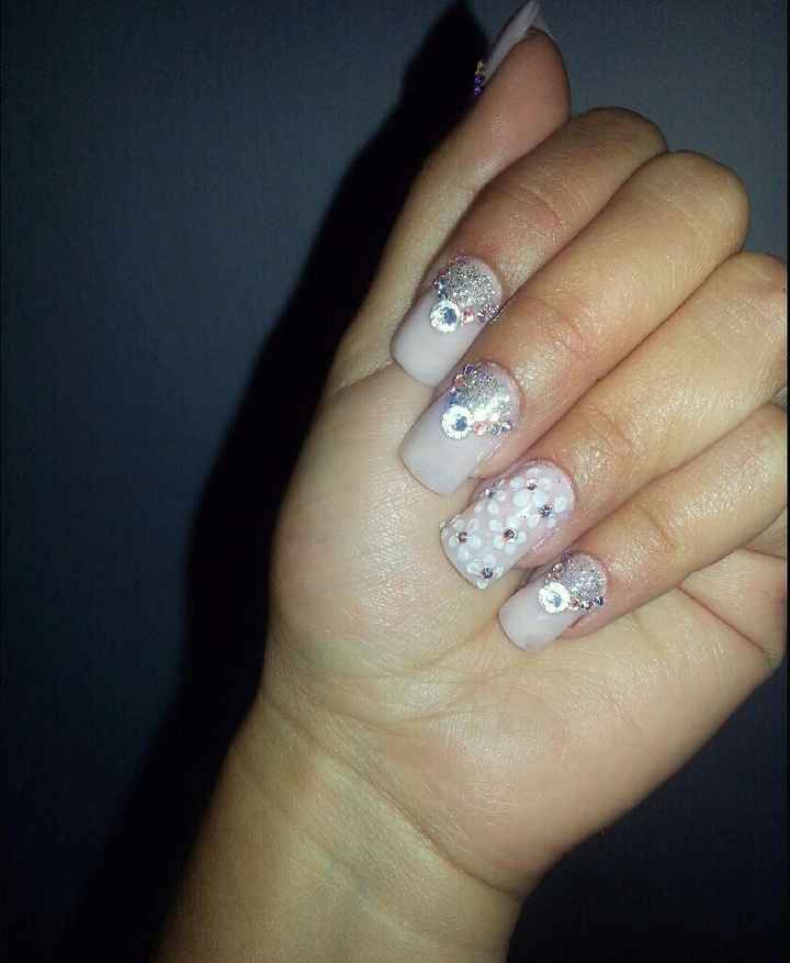 Ahora me ayudan con las uñas!!! - 1