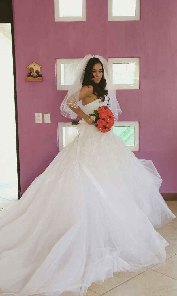 Si tuvieran oportunidad de usar 2 vestidos de novia lo harían?? - 1