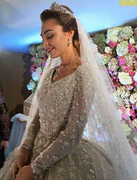 Está pareja gastó un billón de dólares en su boda!! - 2