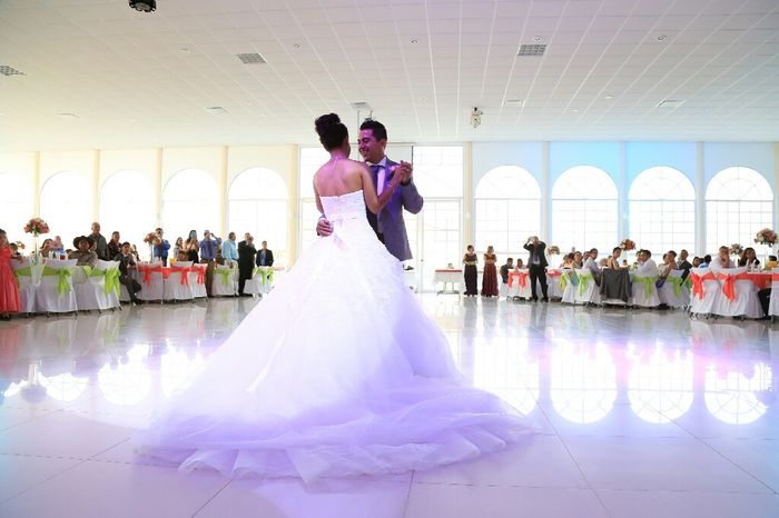Compartan sus vestidos essence - 3